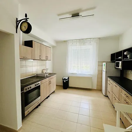 Nana Apartment *